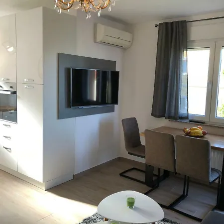 Ucka Apartamento